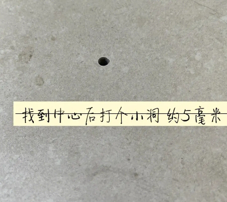 赣州市瓷砖空鼓维修公司专业解答在瓷砖铺贴过程中，如果砂料搅拌不均匀，将会带来以下问题